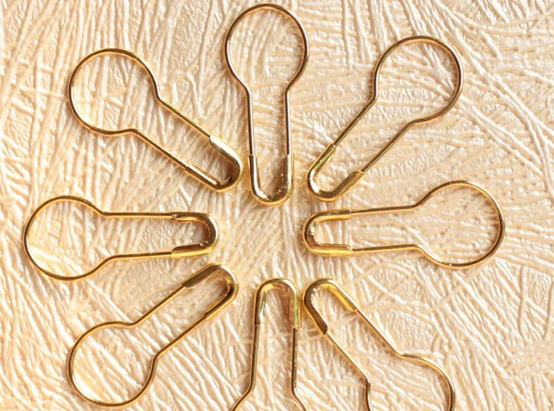 Coil less Hijab Safety pins Golden 12 pcs.