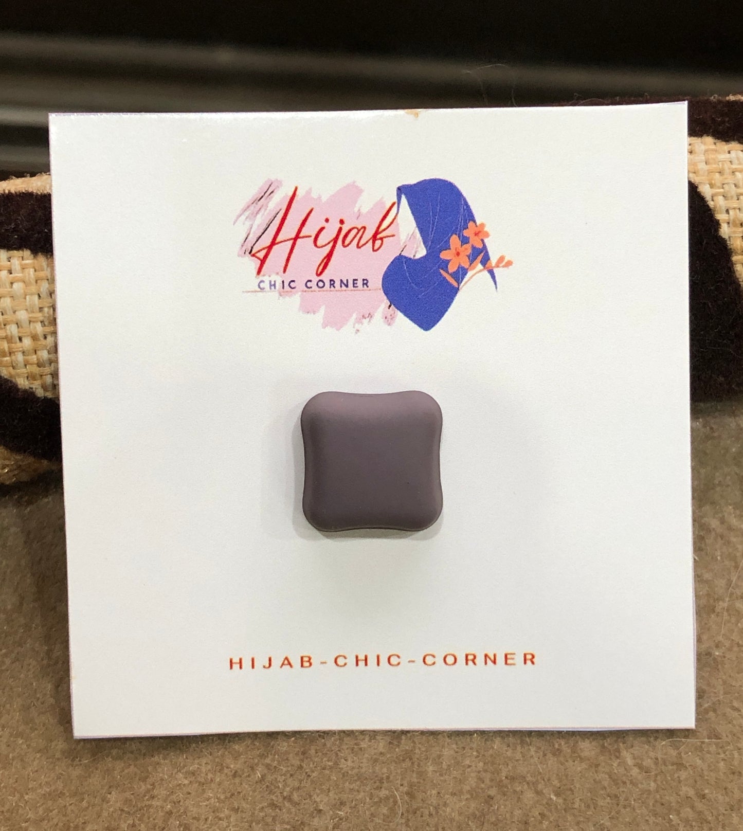 Hijab Magnet - Dark Purple