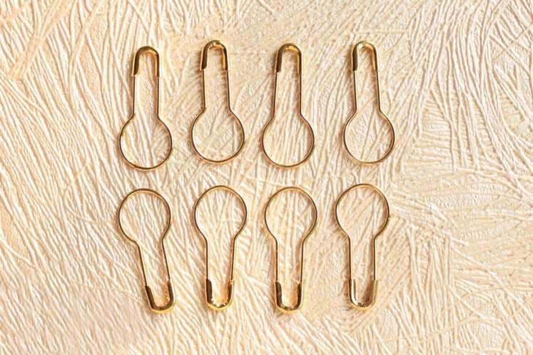 Coil less Hijab     Safety pins  Golden 12 pcs.